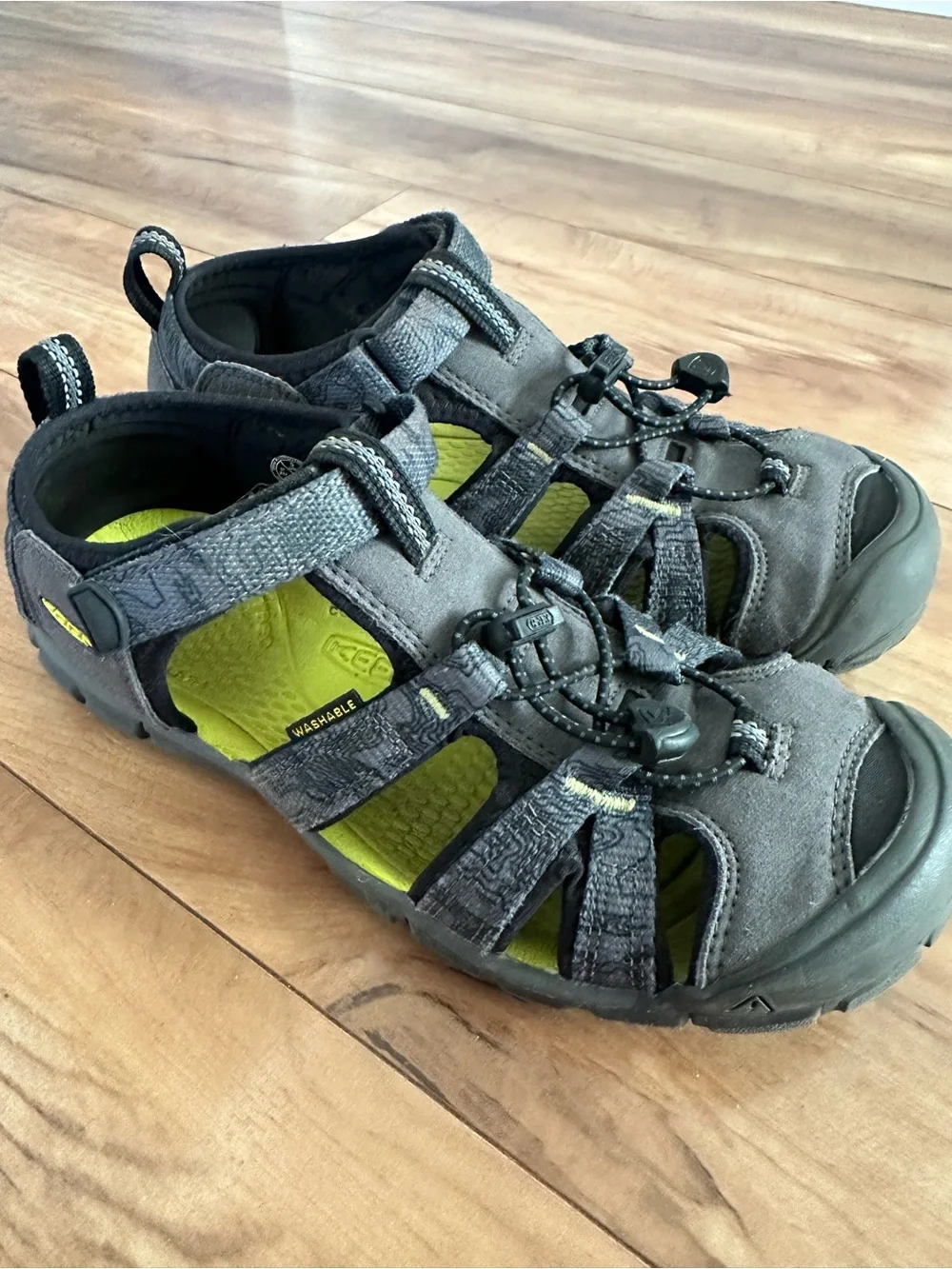 KEEN Seacamp II CNX Big Kids Sandals US 5 EU 37 Gray Water Hiking Shoes
